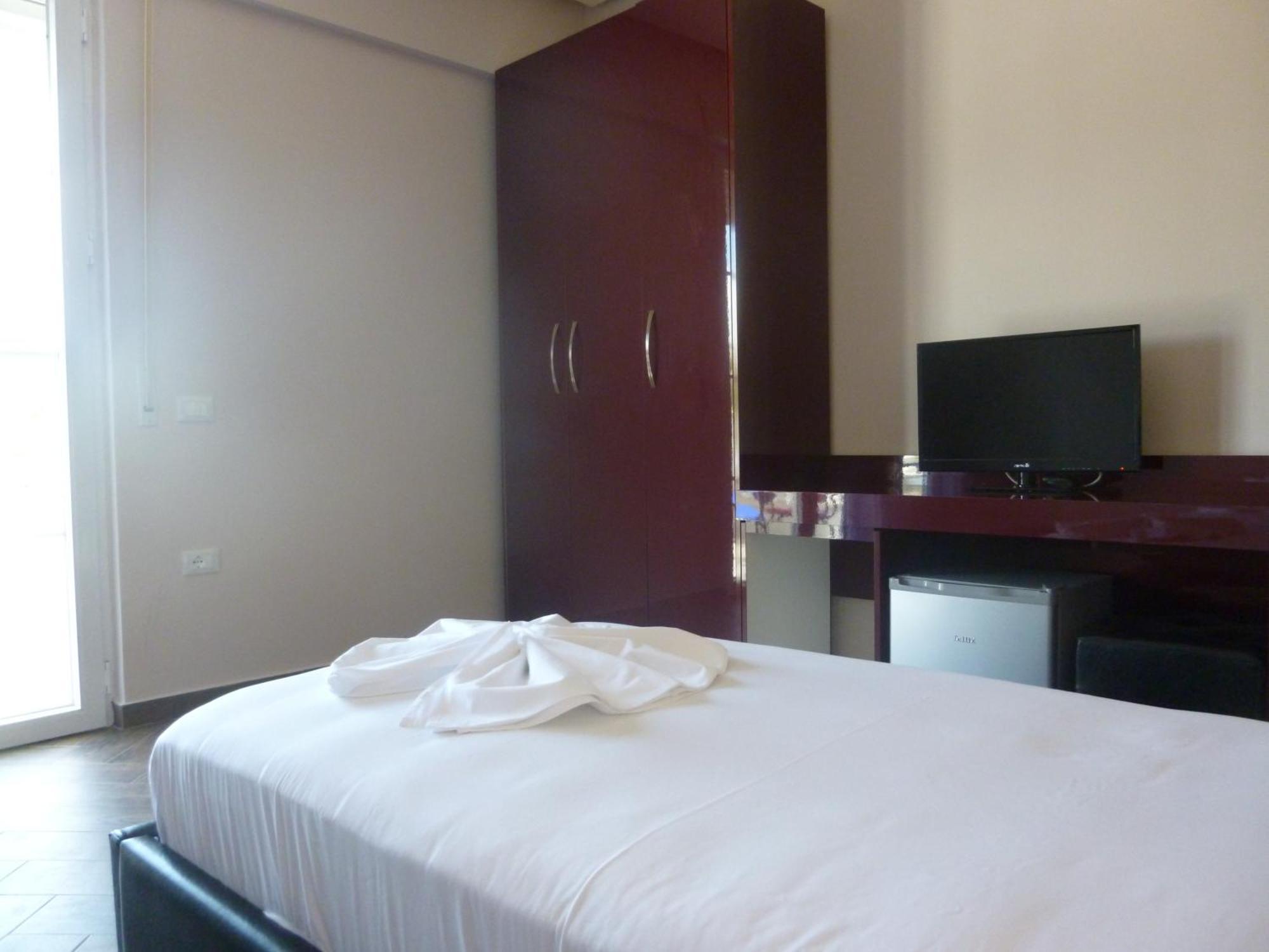 Villamaria Hotel Zvernec Ngoại thất bức ảnh